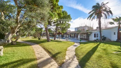 Semi-detached house in Alorda Parc photo 3
