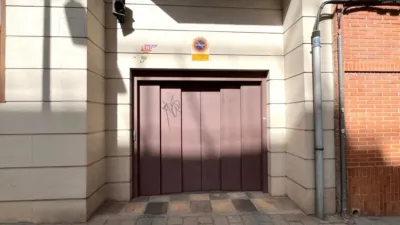 Garaje en venta en Calle de la Estrella - Más