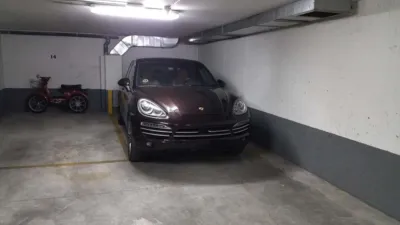 Garaje en venta en Calle de la Estrella - Más