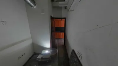 Flat in Carrer de l'Orient photo 13