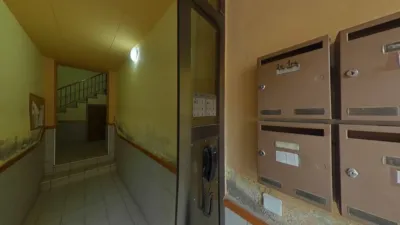 Flat in Carrer de l'Orient photo 25