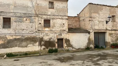 Casa adosada en venta en Calle Alta, Azaila