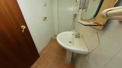 Casa en venta en Calle Joaquín Costa, cerca de Calle Mayor, Gurrea de Gállego de 55.505 €