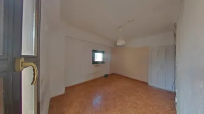 Piso en venta en Calle de San Salvador, La Catedral-Casco Antiguo (Huesca Capital) de 46.000 €