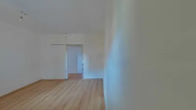 Piso en venta en Calle de San Salvador, La Catedral-Casco Antiguo (Huesca Capital) de 46.000 €