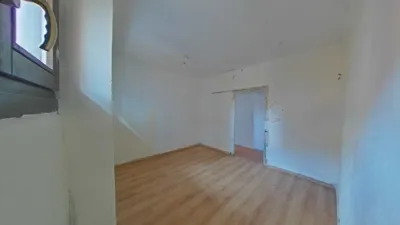 Piso en venta en Calle de San Salvador, La Catedral-Casco Antiguo (Huesca Capital) de 46.000 €