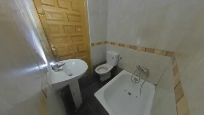 Piso en venta en Calle de San Salvador, La Catedral-Casco Antiguo (Huesca Capital) de 46.000 €