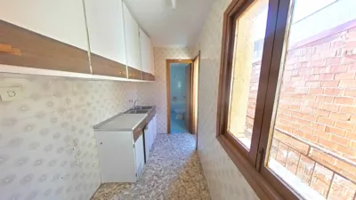 Piso en venta en Calle del Doctor Don Ramón y Cajal, cerca de Calle del Jaralillo, Almadén de 17.037 €