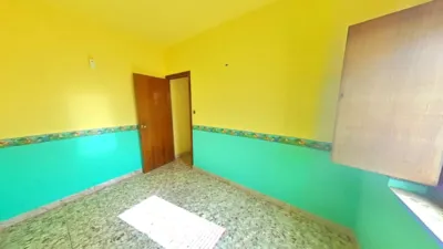 Piso en venta en Calle del Doctor Don Ramón y Cajal, cerca de Calle del Jaralillo, Almadén de 17.037 €