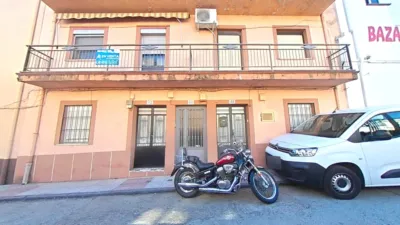 Piso en venta en Calle del Doctor Don Ramón y Cajal, cerca de Calle del Jaralillo, Almadén de 17.037 €