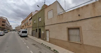 Terraced house on Carrer de la Caritat photo 2