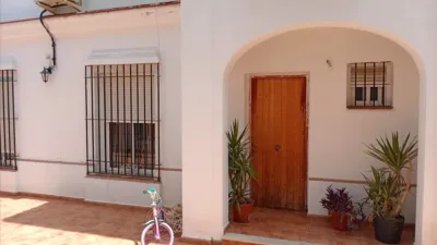 House on Calle de Ramón y Cajal photo 5