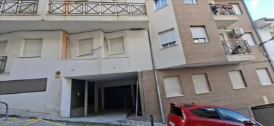 Flat on Calle Ramón y Cajal photo 2
