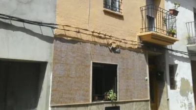 Terraced house on Carrer de les Virtudes photo 2