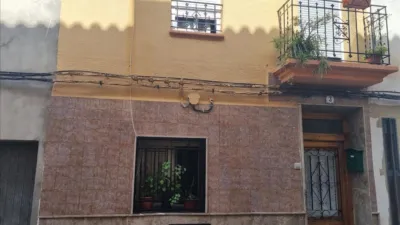 Terraced house on Carrer de les Virtudes photo 3