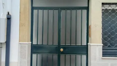 Flat on Calle de Marcos Cubillo photo 2