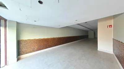 Local comercial en venta en Avenida Bella - Vista 2