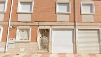 House on Rodrigo Bastida Street photo 2