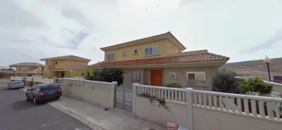 House on Calle Farmacéutico Manuel González Rosales photo 3