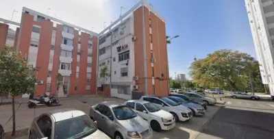 House on Antonio Montes Street photo 2
