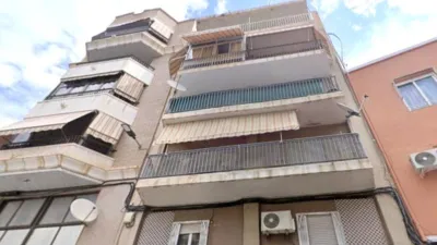 Apartment on Hermanos Navarro Caracena Street photo 2