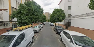 Flat on Calle de Constantina photo 3