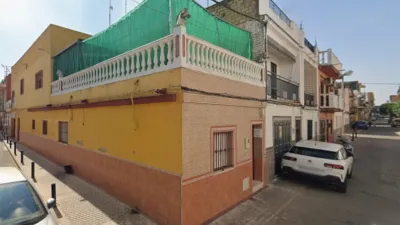 House on Umbrete Street photo 2