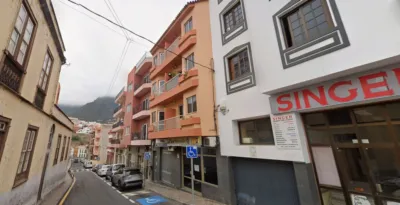 Flat on Calle Siete Fuentes photo 2