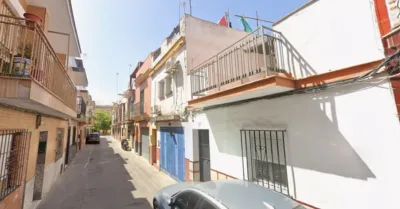 House on Puebla de los Infantes Street photo 2