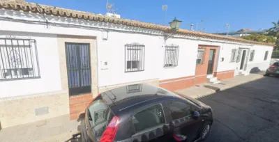 House on Río Manzanares Street photo 3