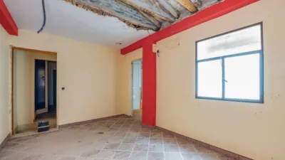 Terraced house on Calle Juez Gonzalez Royano photo 2