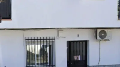 House on La Fuenta Street photo 2