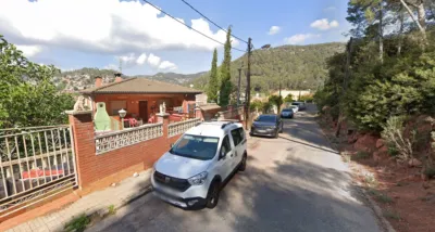Flat on Carrer de Santiago Rusiñol photo 3