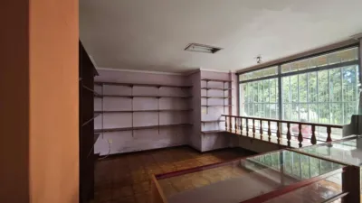 Local comercial en venta en Calle de la Armada Española - Más