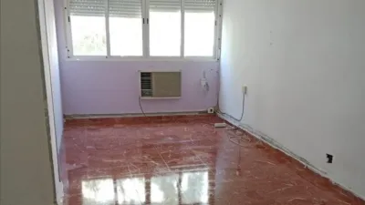 Apartment on Memphis Street photo 3