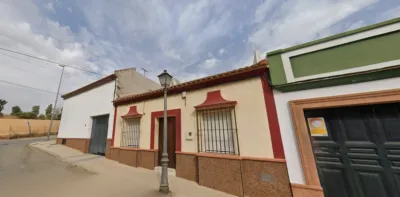 House on Calle de la Adelfa photo 3