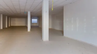 Local comercial en venta en Avenida de Villena - Más