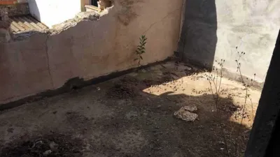 Casa en venta en Calle Sisallar, Velilla de Ebro de 20.900 €