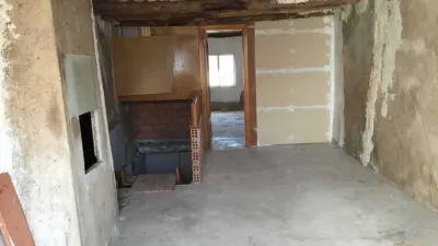 Casa en venta en Calle Sisallar, Velilla de Ebro de 20.900 €