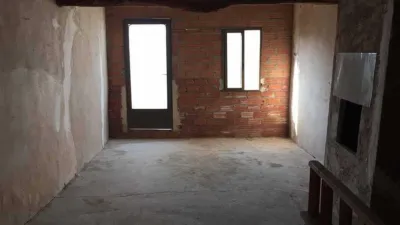 Casa en venta en Calle Sisallar, Velilla de Ebro de 20.900 €