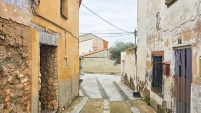 Casa en venta en Calle Sisallar, Velilla de Ebro de 20.900 €