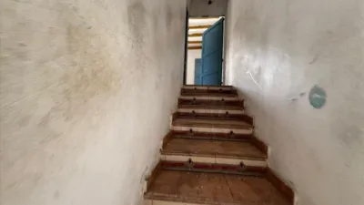 Casa adosada en venta en Calle Wifredo El Velloso, Lumpiaque de 40.000 €