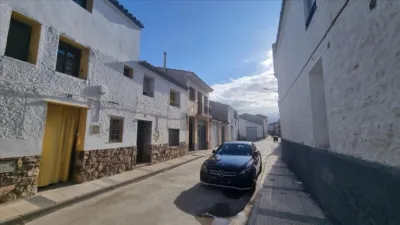 Casa adosada en venta en Calle Wifredo El Velloso, Lumpiaque de 40.000 €