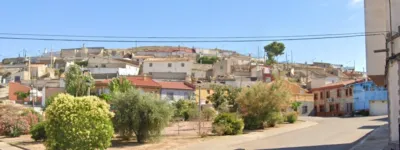 Casa adosada en venta en Calle del Cabezo Ballesteros, Épila de 23.000 €