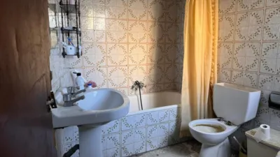 Casa adosada en venta en Calle del Cabezo Ballesteros, Épila de 23.000 €