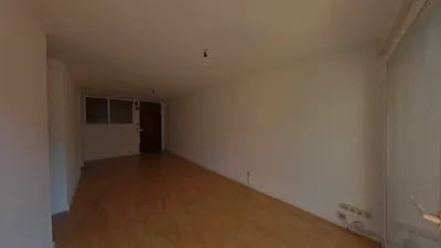 Piso en venta en Avenida de Cantabria, cerca de Calle de la Cuesta, Los Corrales de Buelna de 101.000 €