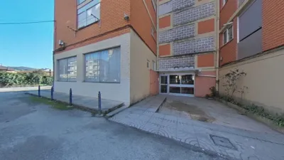 Piso en venta en Avenida de Cantabria, cerca de Calle de la Cuesta, Los Corrales de Buelna de 101.000 €