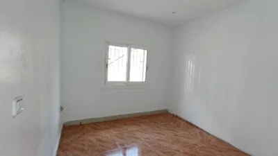 Flat on Carrer de l'Amistat photo 13