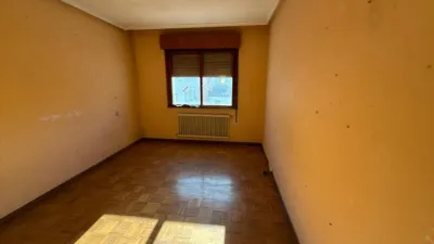 Piso en venta en Avenida Francisco Cabrera, Bello (Cabañaquinta-Aller). Municipio de Aller de 65.000 €