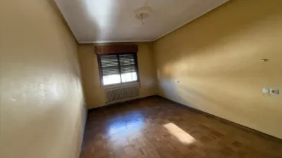 Piso en venta en Avenida Francisco Cabrera, Bello (Cabañaquinta-Aller). Municipio de Aller de 65.000 €